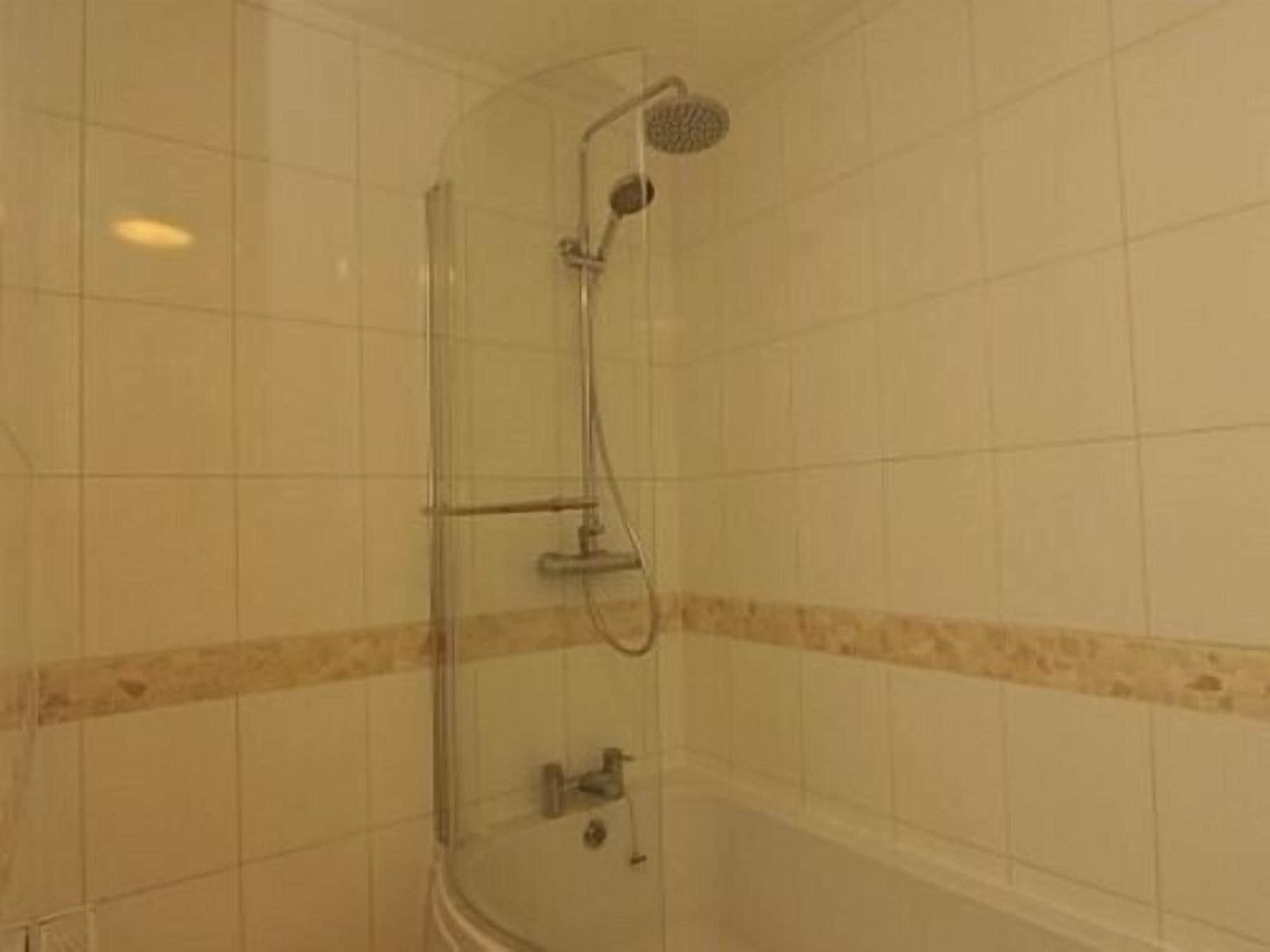 Gail'S Guest House Barry Εξωτερικό φωτογραφία